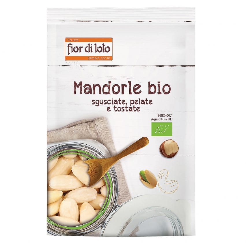 Mandorle sgusciate pelate e tostate